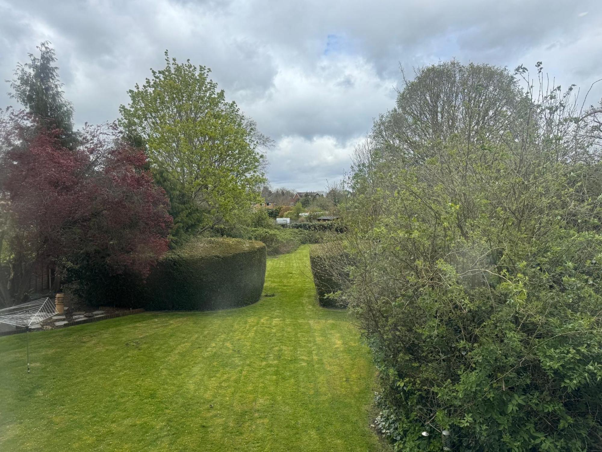 High Trees Guest House Gatwick Horley Bagian luar foto
