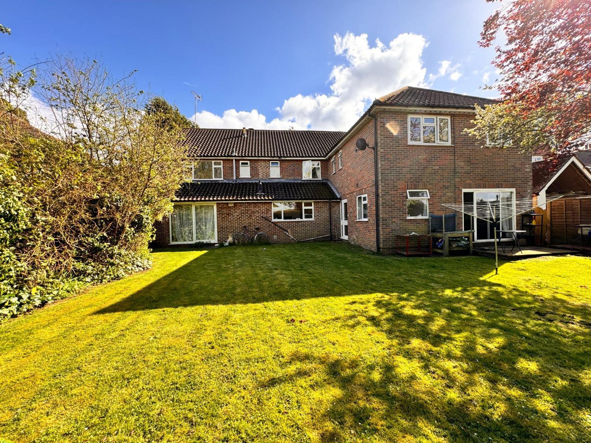 High Trees Guest House Gatwick Horley Bagian luar foto