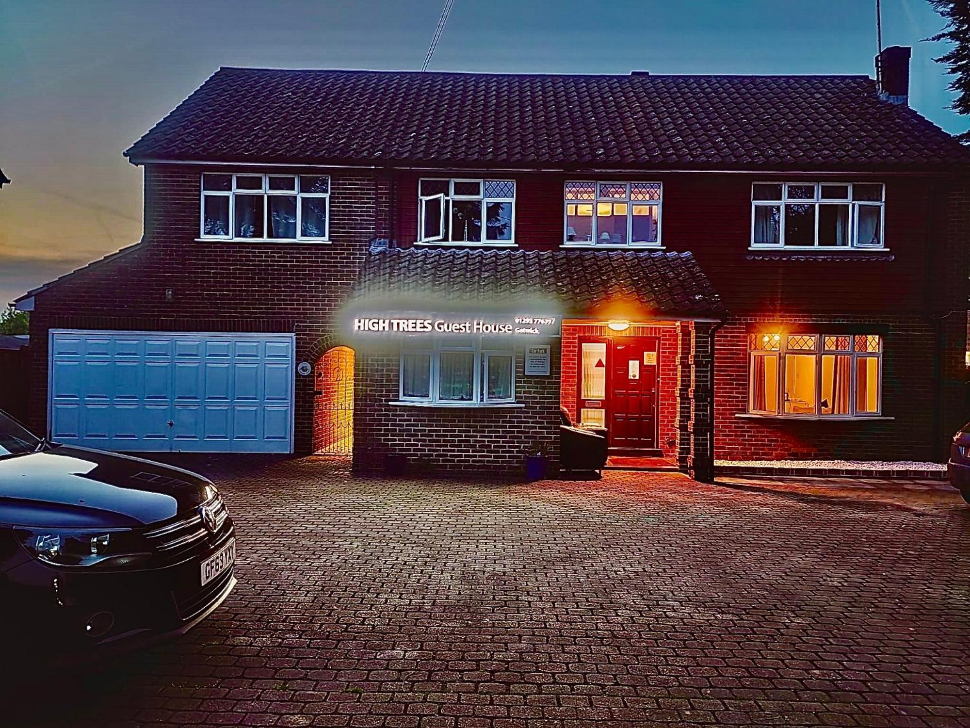High Trees Guest House Gatwick Horley Bagian luar foto