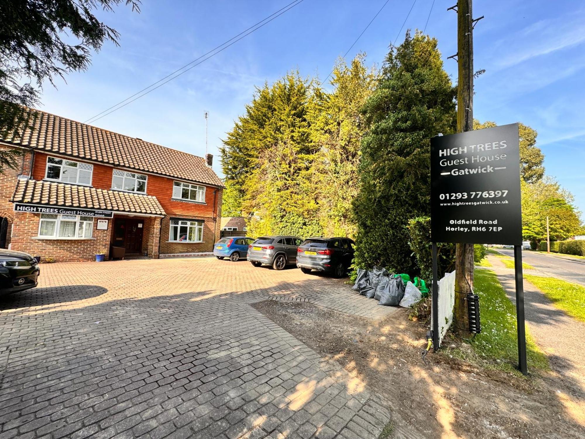 High Trees Guest House Gatwick Horley Bagian luar foto
