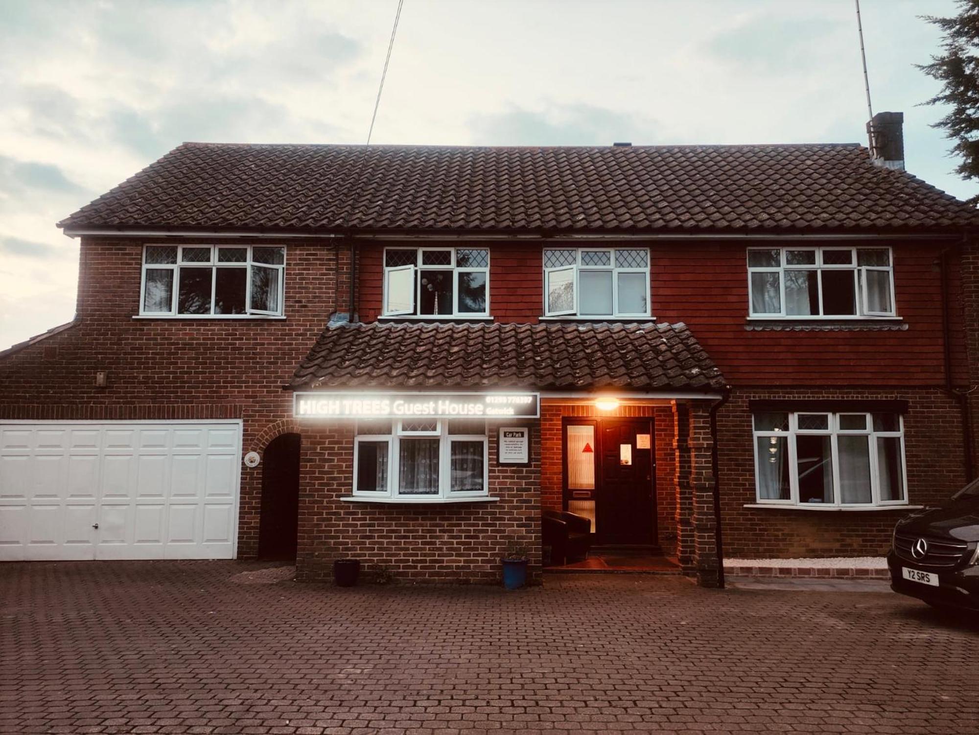 High Trees Guest House Gatwick Horley Bagian luar foto
