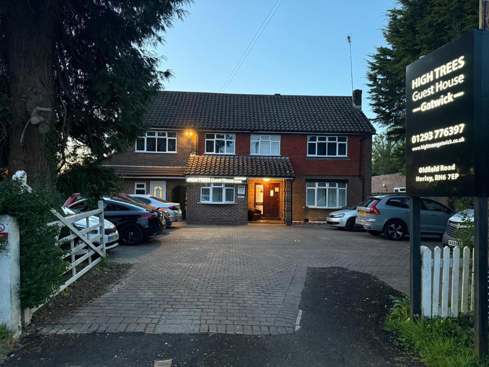High Trees Guest House Gatwick Horley Bagian luar foto